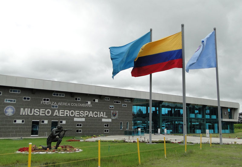 Entrada al Museo AeroEspacial. 