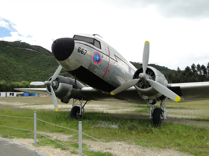 Avión C 47.