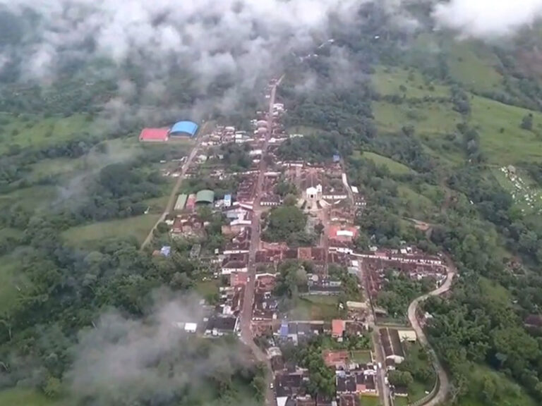 Es 'chimero' todo el que llega a Chima (Santander).