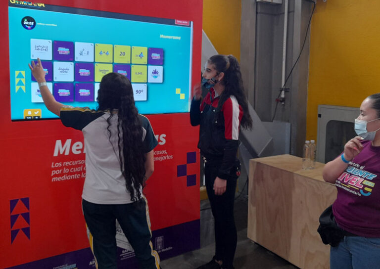 Feria Siguiente Nivel 2021 para estudiantes de once en Medellín